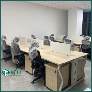 Mặt Cụm bàn làm việc vách ngăn 6 người Atlas – BLVDP48