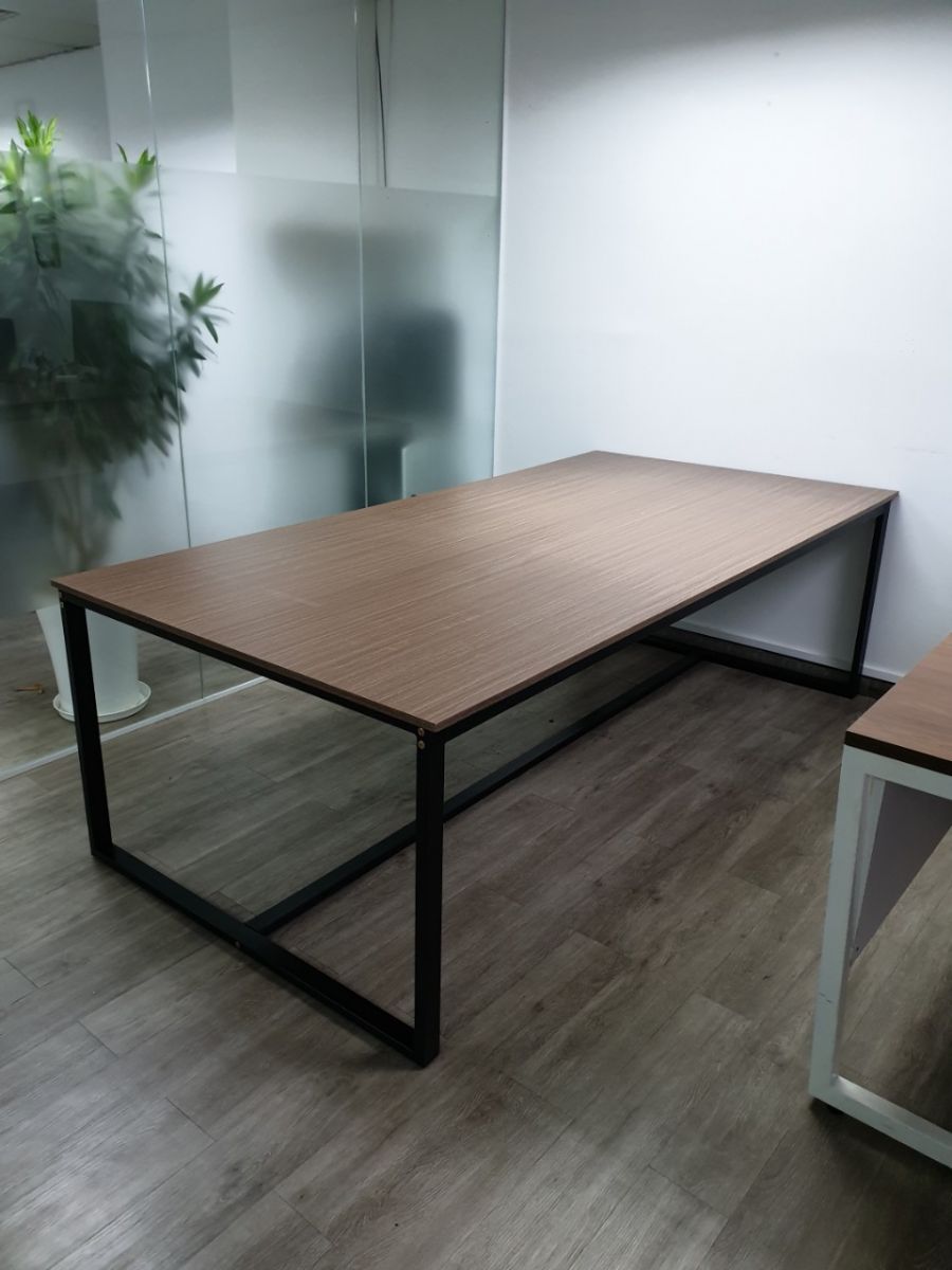 Độ bền của bàn chân sắt Hồ Chí Minh