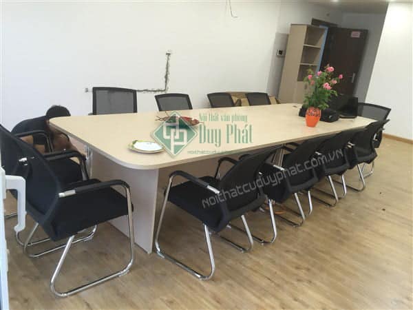 Bàn họp Đông Hòa giá rẻ vân sồi 1,2mx3m
