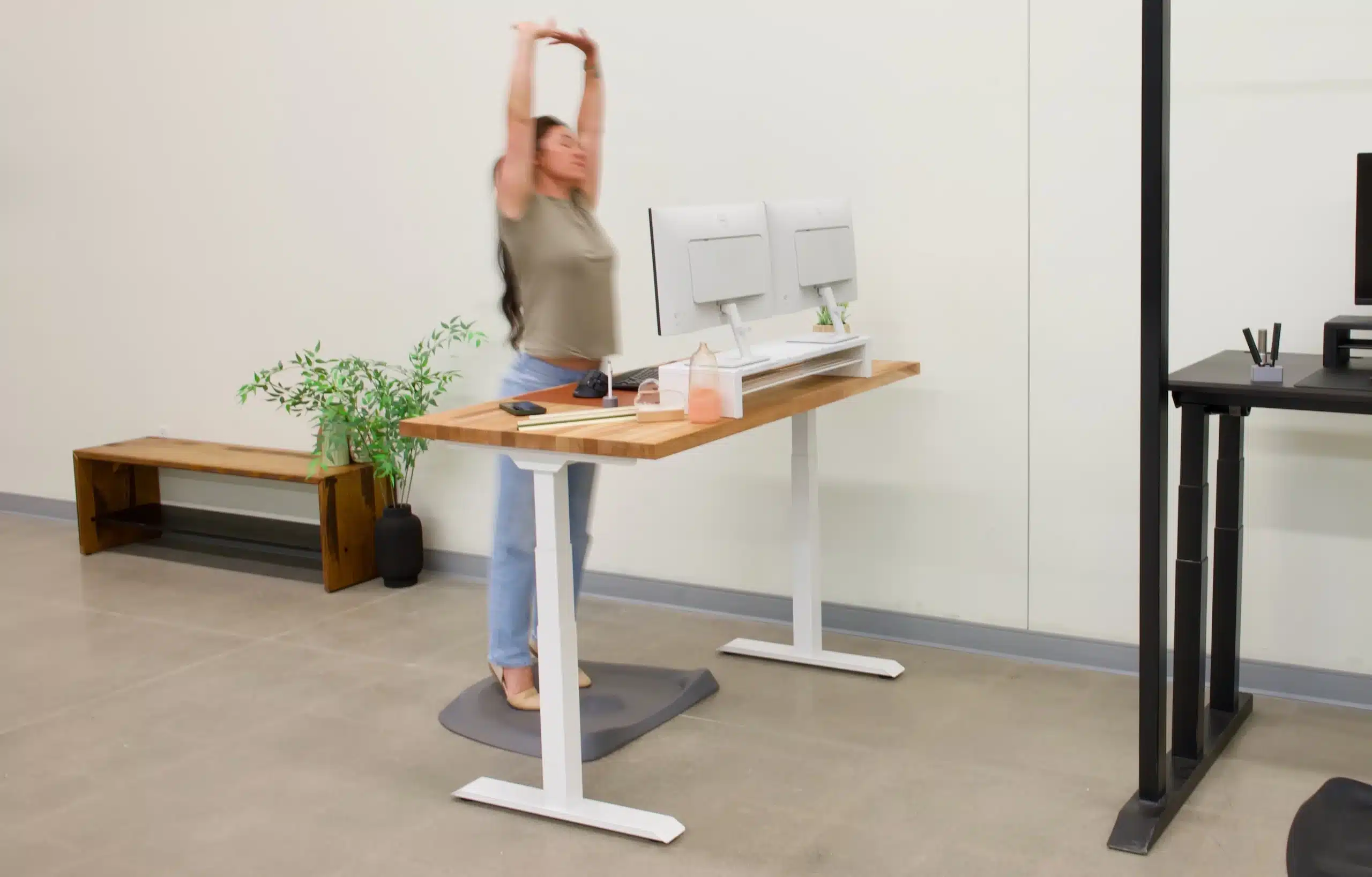 Lợi ích khi đầu tư vào ergonomic office setup Lợi ích khi đầu tư vào ergonomic office setup